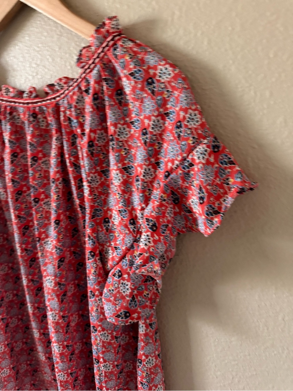 Max Studio Red Floral Flutter-Sleeve Blouse - Picture 5 of 8